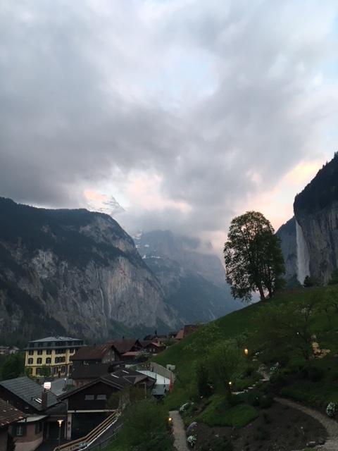 Switz Lauterbrunnen view